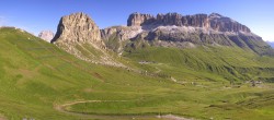 Archiv Foto Webcam Fassatal Panorama - Pordoi Pass 07:00