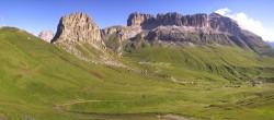 Archiv Foto Webcam Fassatal Panorama - Pordoi Pass 07:00