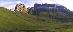 Archiv Foto Webcam Fassatal Panorama - Pordoi Pass 06:00