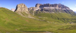 Archiv Foto Webcam Fassatal Panorama - Pordoi Pass 07:00