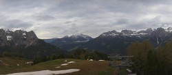 Archived image Webcam Dolomites Panorama - Pozza di Fassa 06:00