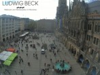 Archived image Webcam at the Marienplatz, Munich 15:00