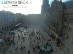 Archived image Webcam at the Marienplatz, Munich 17:00