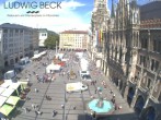 Archived image Webcam at the Marienplatz, Munich 04:00