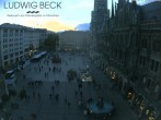 Archived image Webcam at the Marienplatz, Munich 19:00