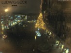 Archived image Webcam at the Marienplatz, Munich 17:00