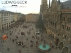 Archived image Webcam at the Marienplatz, Munich 11:00