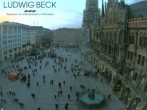 Archived image Webcam at the Marienplatz, Munich 15:00