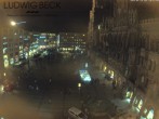 Archived image Webcam at the Marienplatz, Munich 17:00