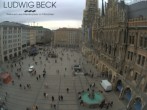 Archived image Webcam at the Marienplatz, Munich 13:00