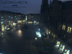 Archived image Webcam at the Marienplatz, Munich 06:00