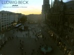 Archiv Foto Webcam am Marienplatz München 19:00