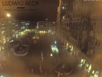 Archived image Webcam at the Marienplatz, Munich 17:00