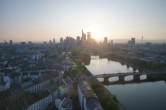 Archived image Webcam Panoramic View over to the Skyline of Frankfurt 19:00