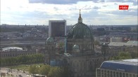Archiv Foto Webcam Berlin: Rotes Rathaus und Berliner Dom 15:00