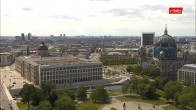 Archiv Foto Webcam Berlin: Rotes Rathaus und Berliner Dom 13:00