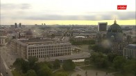 Archiv Foto Webcam Berlin: Rotes Rathaus und Berliner Dom 19:00