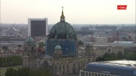 Archiv Foto Webcam Berlin: Rotes Rathaus und Berliner Dom 19:00
