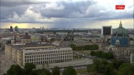 Archiv Foto Webcam Berlin: Rotes Rathaus und Berliner Dom 15:00