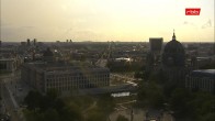 Archiv Foto Webcam Berlin: Rotes Rathaus und Berliner Dom 17:00