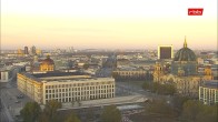 Archiv Foto Webcam Berlin: Rotes Rathaus und Berliner Dom 06:00