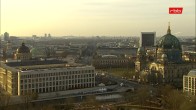 Archiv Foto Webcam Berlin: Rotes Rathaus und Berliner Dom 12:00