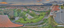 Archiv Foto Webcam Graz: Panorama vom Schlossberg 19:00