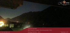 Archived image Webcam View to Neustift and Serles 22:00