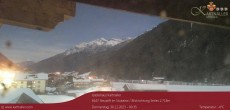 Archived image Webcam View to Neustift and Serles 18:00