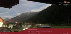 Archived image Webcam View to Neustift and Serles 01:00