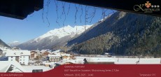 Archiv Foto Webcam Blick Neustift und Serles / Stubaital 13:00