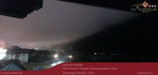 Archiv Foto Webcam Blick Neustift und Serles / Stubaital 02:00