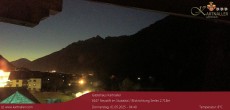 Archiv Foto Webcam Blick Neustift und Serles / Stubaital 03:00