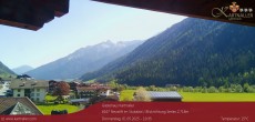 Archiv Foto Webcam Blick Neustift und Serles / Stubaital 09:00