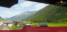 Archiv Foto Webcam Blick Neustift und Serles / Stubaital 13:00