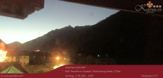 Archiv Foto Webcam Blick Neustift und Serles / Stubaital 03:00