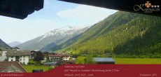 Archiv Foto Webcam Blick Neustift und Serles / Stubaital 13:00