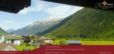 Archiv Foto Webcam Blick Neustift und Serles / Stubaital 13:00