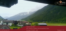 Archived image Webcam View to Neustift and Serles 17:00