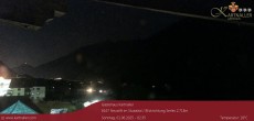 Archiv Foto Webcam Blick Neustift und Serles / Stubaital 01:00