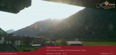Archiv Foto Webcam Blick Neustift und Serles / Stubaital 06:00