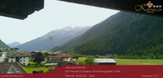 Archiv Foto Webcam Blick Neustift und Serles / Stubaital 09:00