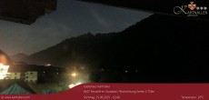 Archiv Foto Webcam Blick Neustift und Serles / Stubaital 01:00
