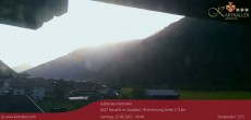 Archiv Foto Webcam Blick Neustift und Serles / Stubaital 05:00