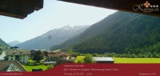 Archiv Foto Webcam Blick Neustift und Serles / Stubaital 09:00