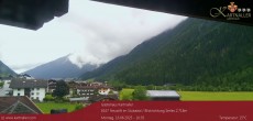 Archiv Foto Webcam Blick Neustift und Serles / Stubaital 09:00