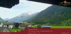 Archiv Foto Webcam Blick Neustift und Serles / Stubaital 11:00