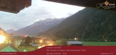 Archiv Foto Webcam Blick Neustift und Serles / Stubaital 01:00