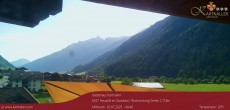 Archiv Foto Webcam Blick Neustift und Serles / Stubaital 07:00