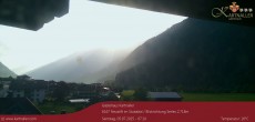 Archiv Foto Webcam Blick Neustift und Serles / Stubaital 06:00